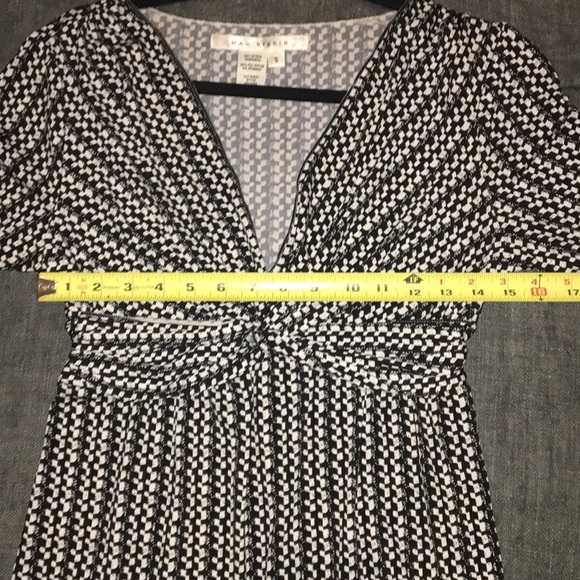 Women’s Maxi Dress with three qtr inch sleeves - Picture 5 of 6